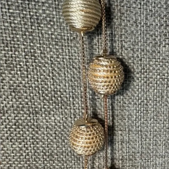 NWT LONG GARLAND NECKLACE VERY VERSATILE BEAUTIFUL ACCENT DESIGN - Picture 8 of 9